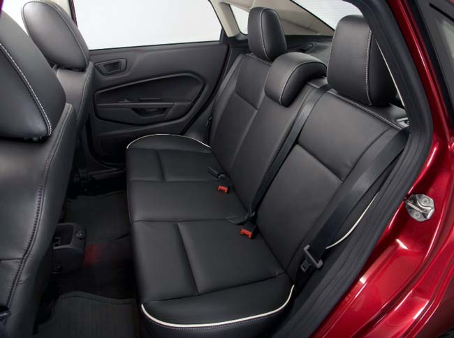 new fiesta interior traseira