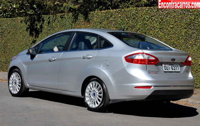 new ford fiesta sedan 2014 traseira