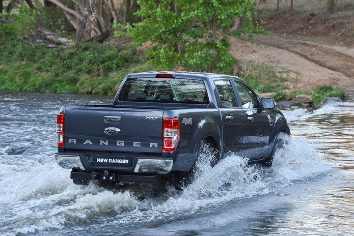 ford ranger 2017 traseira