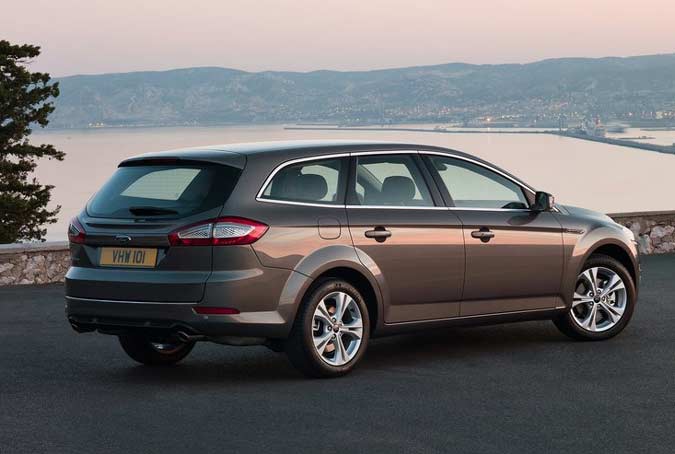 ford mondeo wagon 2011 rear view / ford mondeo 2011 traseira