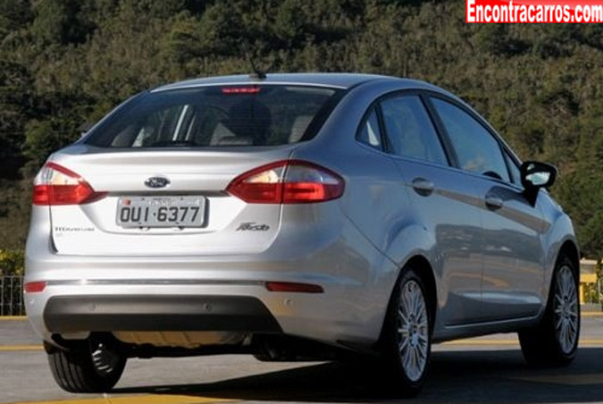 new fiesta sedan 2014 traseira