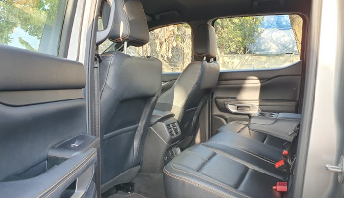 ford ranger 2024 interior banco traseiro