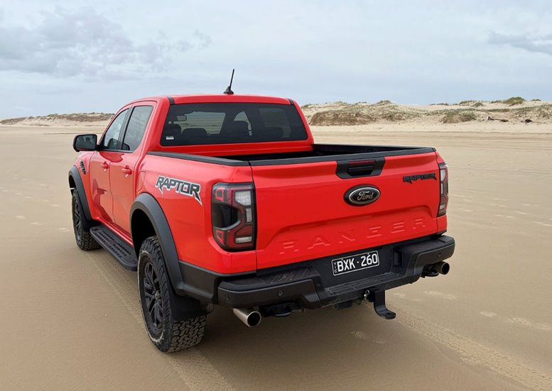 Ford Ranger Raptor 2025 versão extrema com 400 cv e configuração offroad chega ao Brasil em