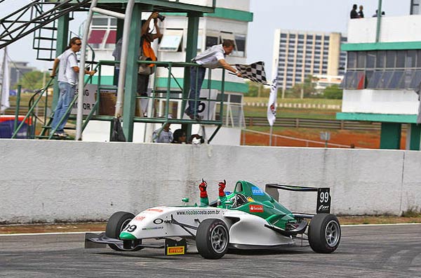 nicolas costa formula future brasilia 2010