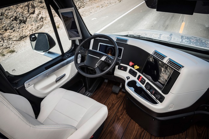 freightliner inspiration interior painel