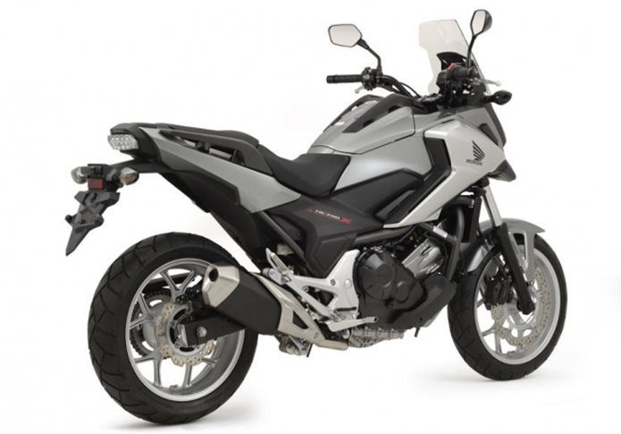 honda nc 750x 2016 traseira 