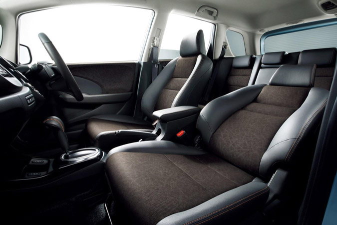 honda fit shuttle 2014 interior