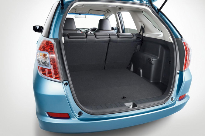 honda fit shuttle 2014 interior