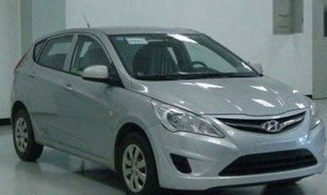 hyundai accent hatchback 2011 - 2012