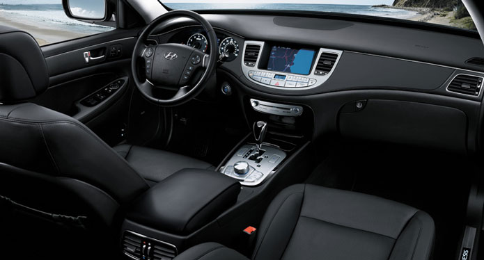 hyundai genesis sedan interior painel