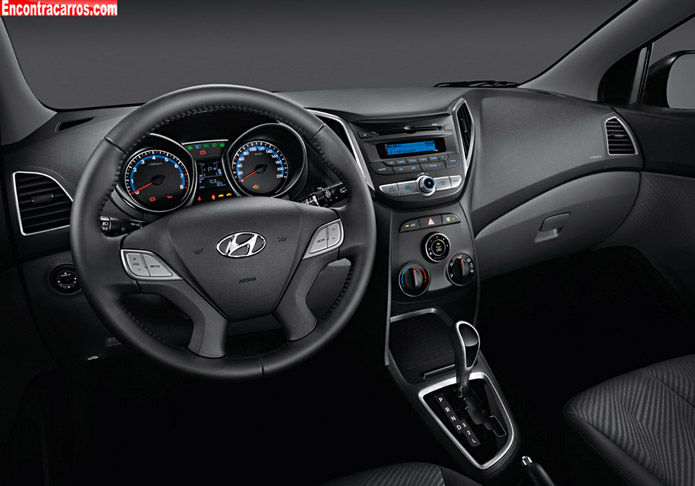 hyundai hb20 interior 2015