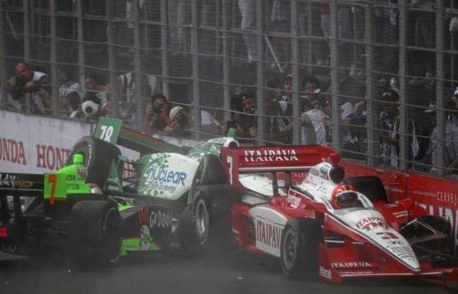 acidente itaipava são paulo indy 300 2011