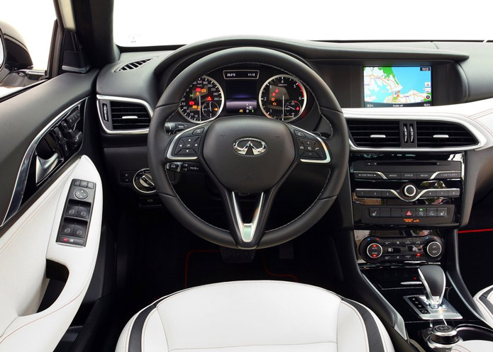 infiniti q30 interior