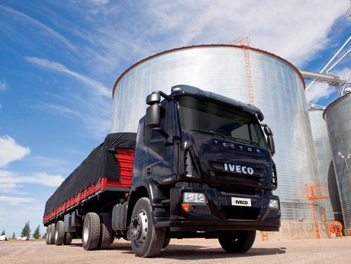 iveco tector cavalo mecanico