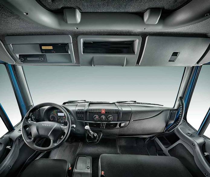 novo iveco tector 2019 2020 interior painel