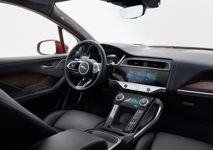 jaguar i pace interior painel