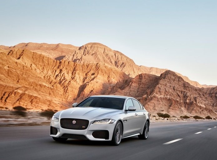 jaguar xf 2016