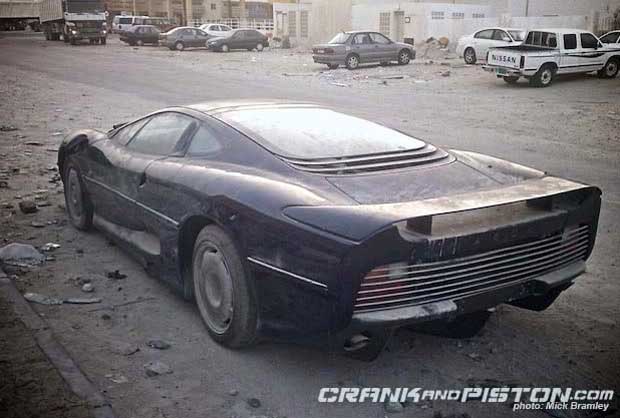 jaguar xj 220 cranked on qatar