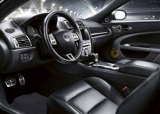 Jaguar XKR-S 1