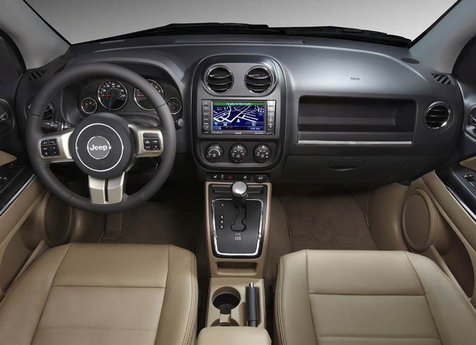 interior jeep compass 2011