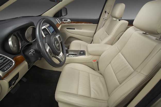 interior grand cherokee 2011