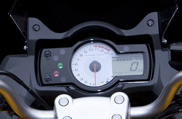 Kawasaki Versys Tourer chega por R$ 32.990 3 kawasaki versys tourer painel