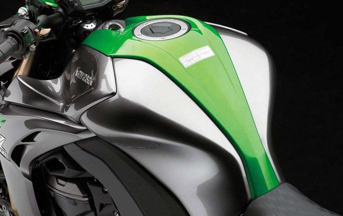 kawasaki z1000 2015 tanque de combustivel