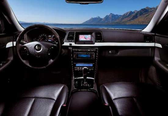 interior kia opirus