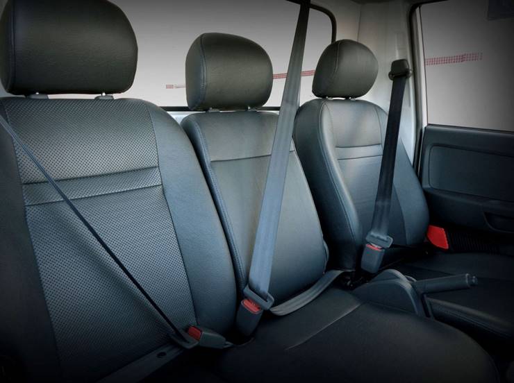 kia bongo 2021 interior bancos