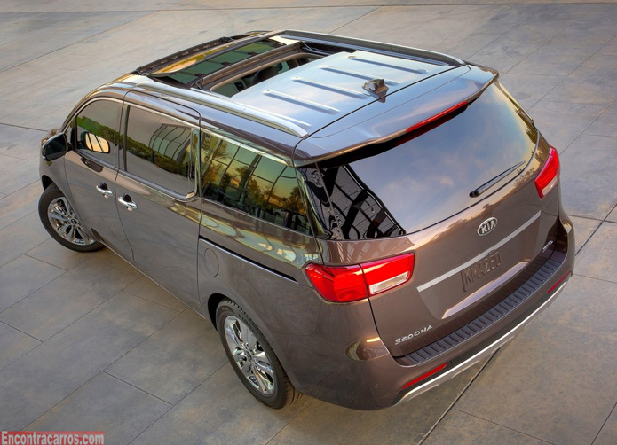 nova kia carnival 2014