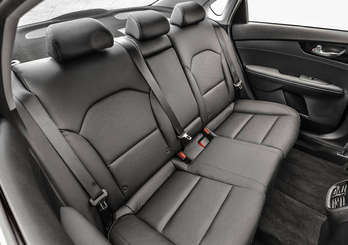 novo kia cerato 2020 interior banco traseiro