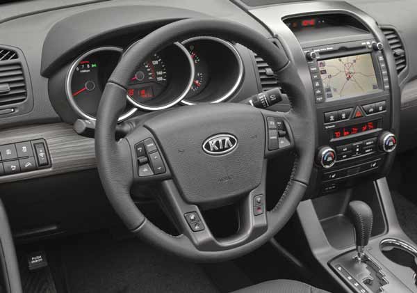 interior kia sorento 2010