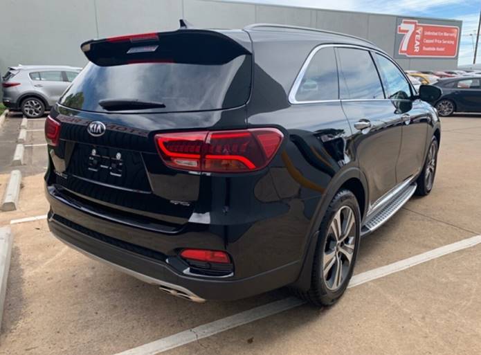 kia sorento 2020 preto traseira