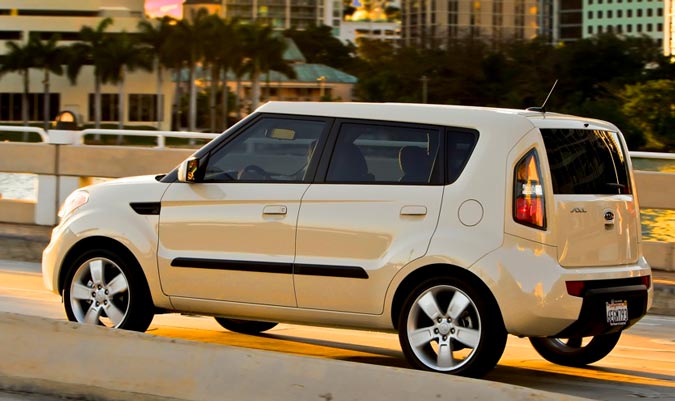 kia soul traseira