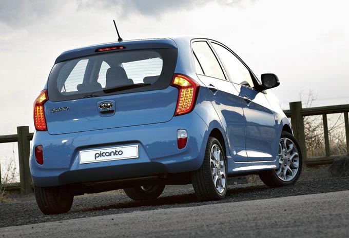novo kia picanto 2012 traseira