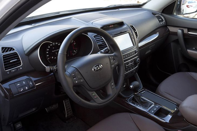 interior kia sorento 2013