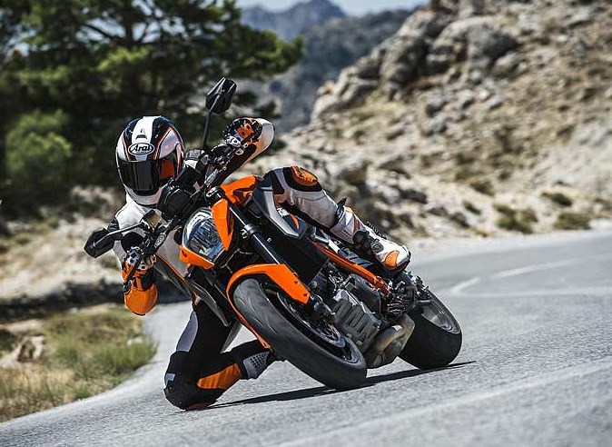 ktm 1290 super duke r