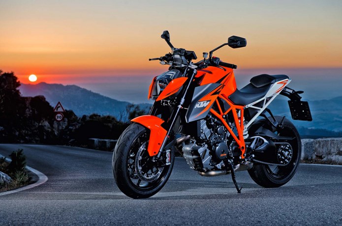 ktm 1290 super duke r