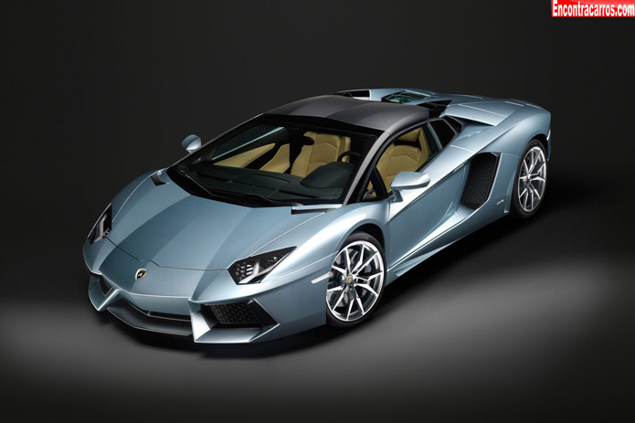 lamborghini aventador roadster