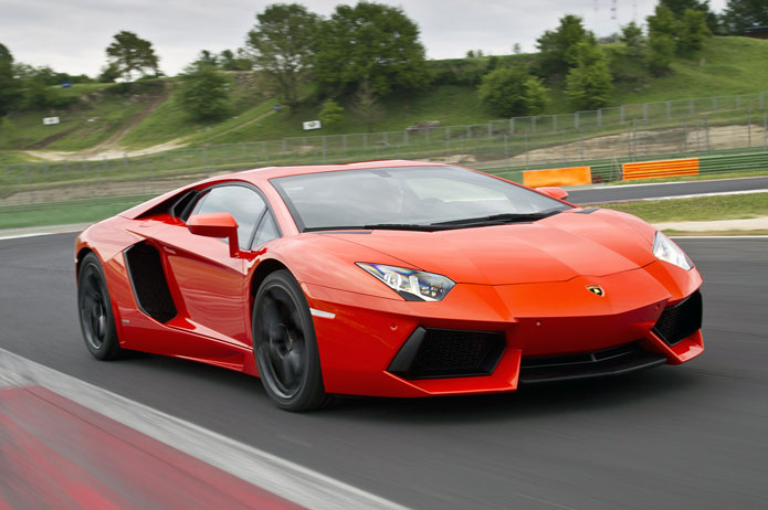 lamborghini aventador lp 700-4