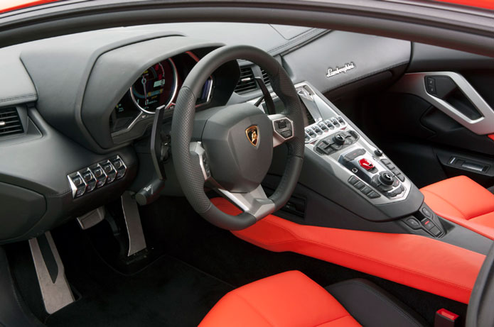 interior lamborghini aventador