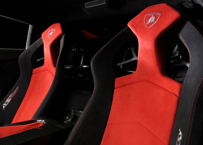 lamborghini gallardo lp 570-4 super trofeo stradale interior painel