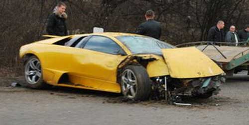 murcielago batido na russia / murcielago crashed