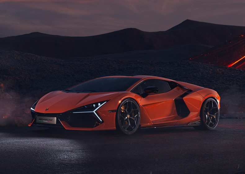 lamborghini revuelto