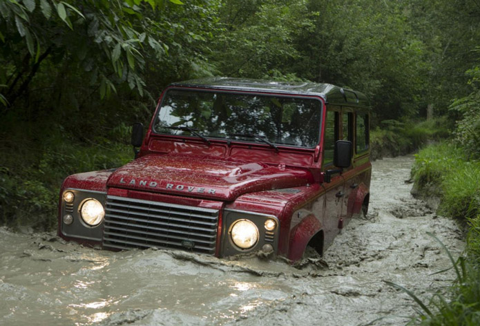 land rover defender 2013