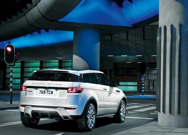 land rover evoque traseira