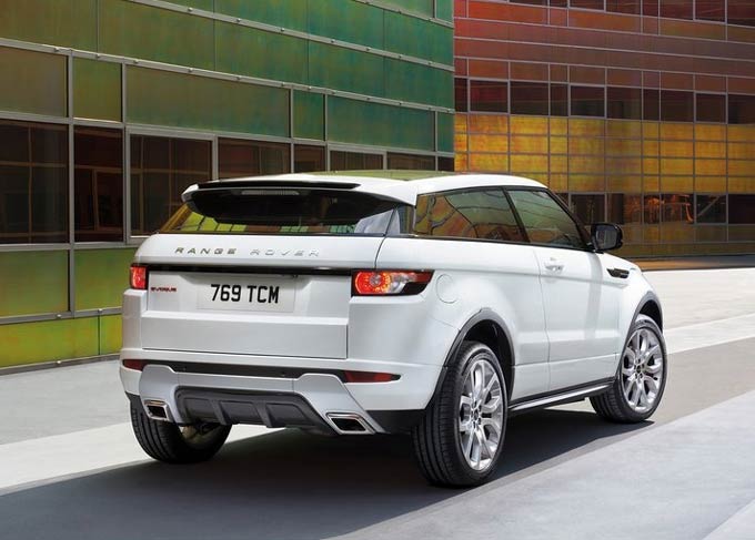 land rover evoque traseira