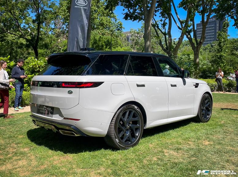 Novo Range Rover Velar 2024 já roda em testes na Europa Encontracarros