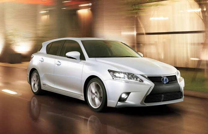 Híbrido Lexus CT 200h fica mais barato e parte de R 129.900