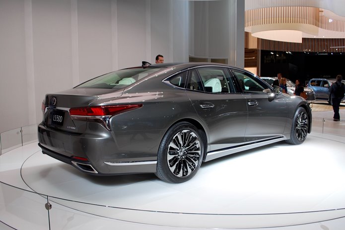 novo lexus ls 2018